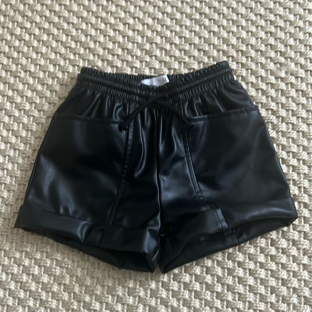 Zara Shorts 2-3T - Picture 2 of 4